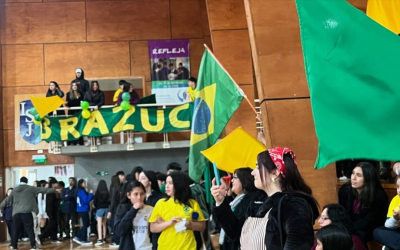 Corresponsales estudiantiles cubren aniversario